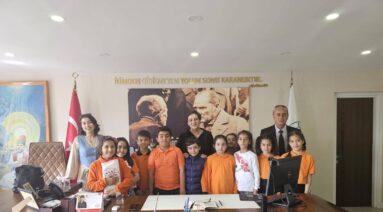 23 Nisan’da Geleceğimizin Teminatı Olan Çocuklarımız Koltukta!